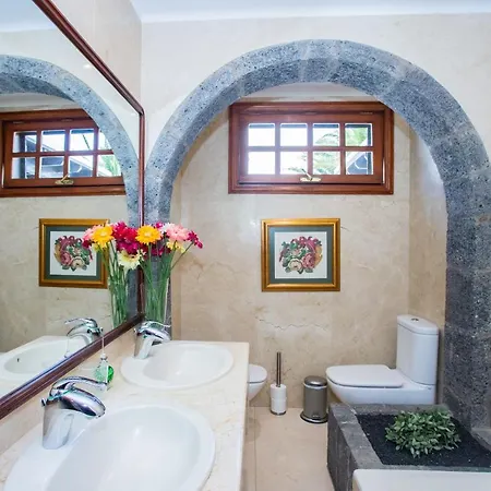 Βίλα Casa Seara Piscina, Wifi Y 400 Metro De La Playa, Arrecife (Lanzarote)
